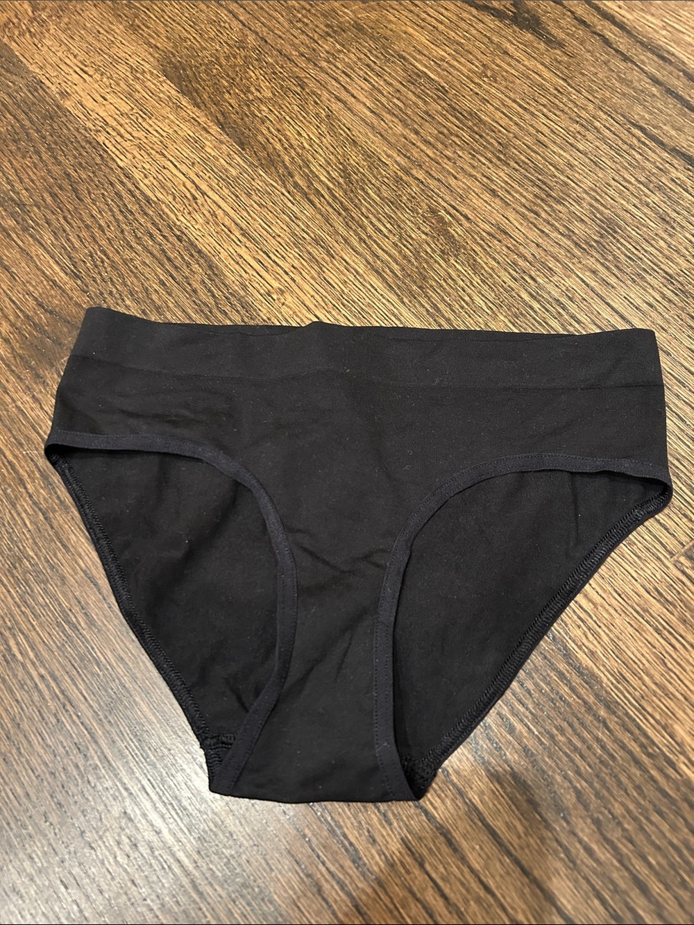 Black Low Rise Hipster Gap Briefs - size Small